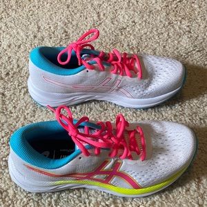 BRAND NEW ASICS!!! RUNNING SNEAKERS!